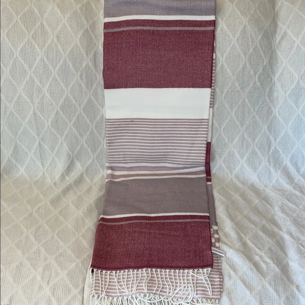 NWOT Calvin Klein Burgundy & White Striped Scarf. - Picture 2 of 3
